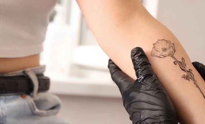 cuidar-tatuajes-líneas-finas